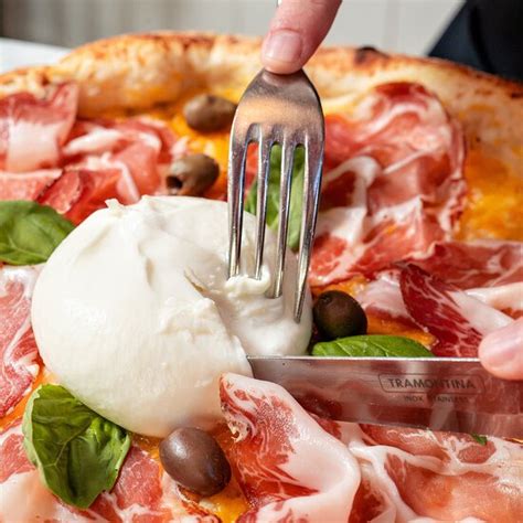 PIZZIUM - VIA BUONARROTI, Milan - Menu, Prices & Restaurant Reviews ...