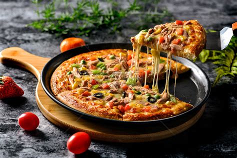几十种配料任你挑选，“私人定制”的披萨，你心动了嘛？_烤制_美食_尺寸