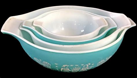 Lot - (4) Pyrex Glass Nesting Mixing Bowls