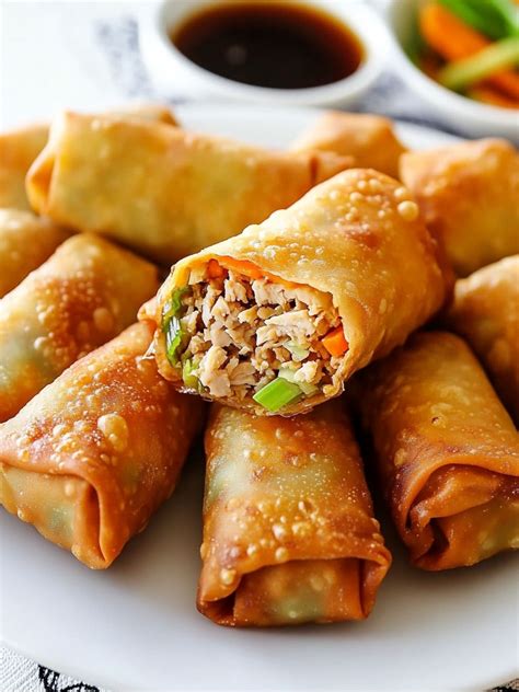 Irresistible Chicken Egg Rolls