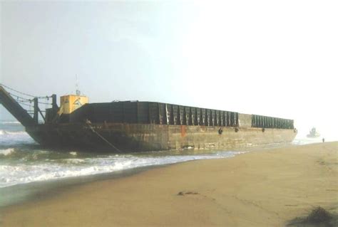 ବିପଦ ସୃଷ୍ଟି କରିବ ମାଲେସିଆ ଜାହାଜ! : ମରାମତି ହୋଇପାରୁନି, ତେଲ ଲିକ୍ ଆଶଙ୍କା ...