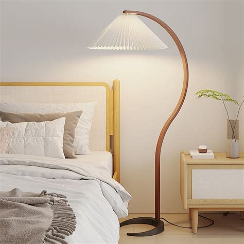 Caprani Floor Lamp – Vakkerlight
