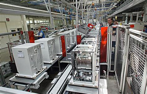 实拍海信冰箱工业4.0模式智能工厂_中国机器人网
