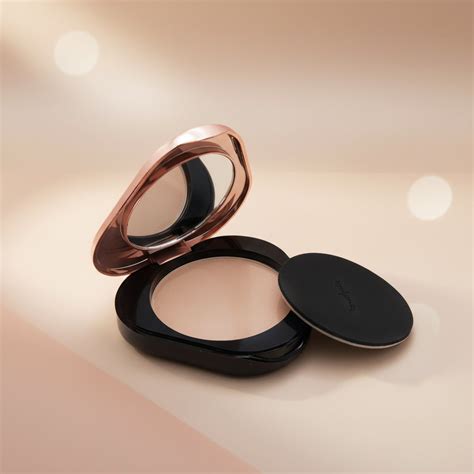 Faces Canada 3 In 1 HD Matte Compact, 8 g Absolute Ivory 01 – HalfPe
