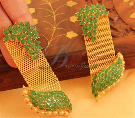 DREAMJWELL - Royal Unique Emerald Party Wear Earrings-dj05586 – dreamjwell