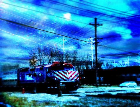 Blue Local Train 的图像结果