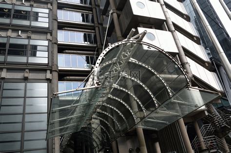 伦敦劳埃德银行的入口高清摄影大图-千库网