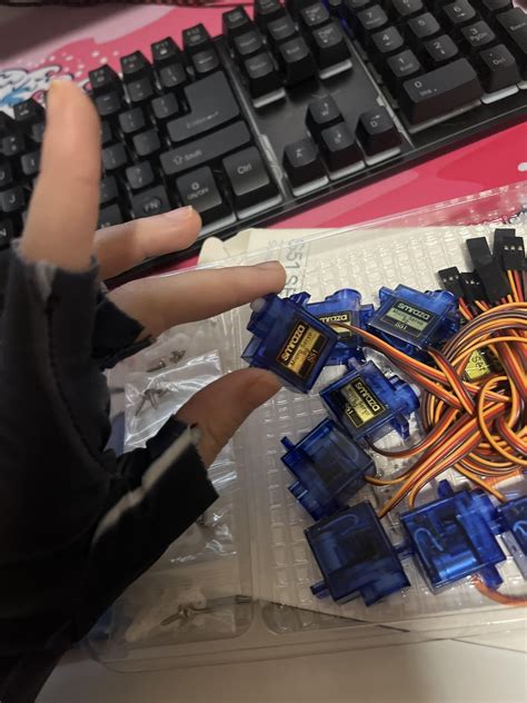 awkspewroo2 (u/Awkspew_roo2) - Reddit