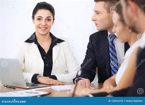 Negotiation Background 的图像结果