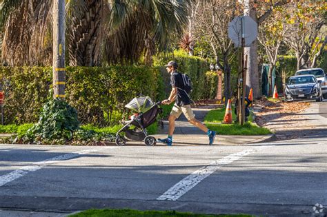 About Burlingame Park | Schools, Demographics, Things to Do - Homes.com