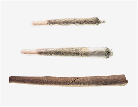 What Is a Spliff? Pros, How to Roll, and Spliff vs Joint vs Blunt