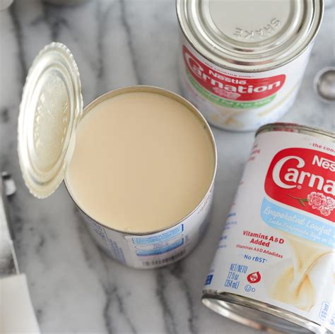 5 Simple Evaporated Milk Substitutes for Cooking and Baking