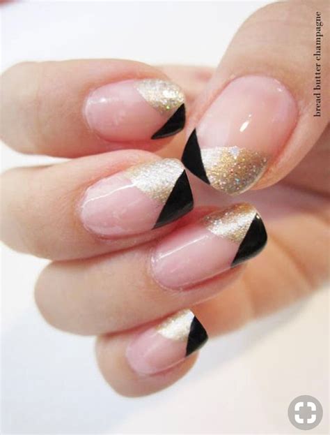 french nails black and gold