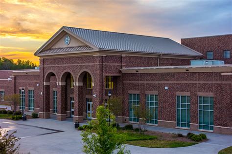 School 的图像结果