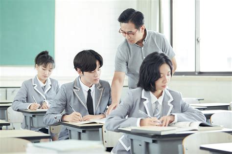 孩子去新加坡上学妈妈能陪读 现实没那么美_首页社会_新闻中心_长江网_cjn.cn