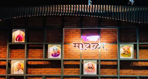 Craving Meat? Enjoy One Of The Biggest Thalis With 16 Dishes At Hotel ...