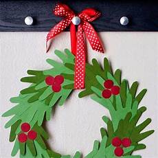 kinder basteln weihnachten 10 handprint crafts for parenting kinder basteln weihnachten 10 handprint crafts for parenting