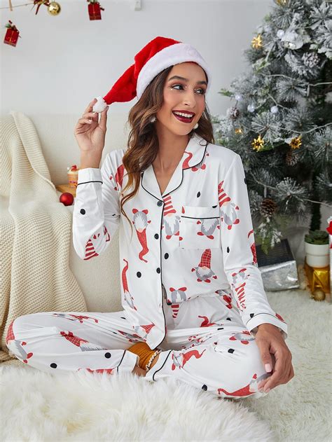 Christmas Cartoon Graphic Pyjama Set - Cute and Cozy Sleepwear