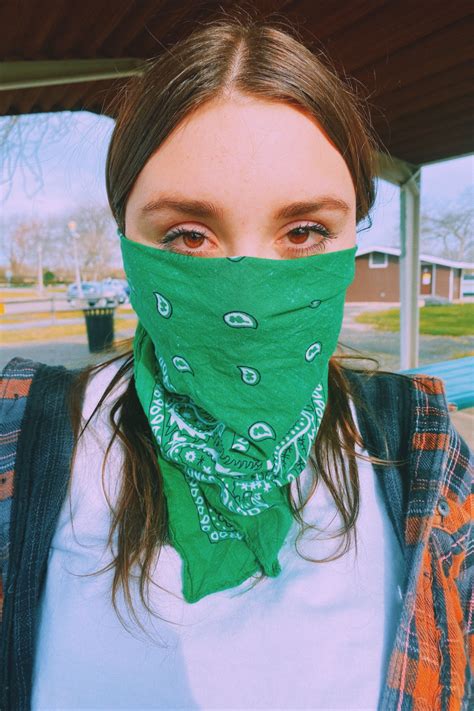 Pin by 세실 김 on 스코틀랜드 체크 in 2025 | Bandana neck scarf, Fashion face mask ...