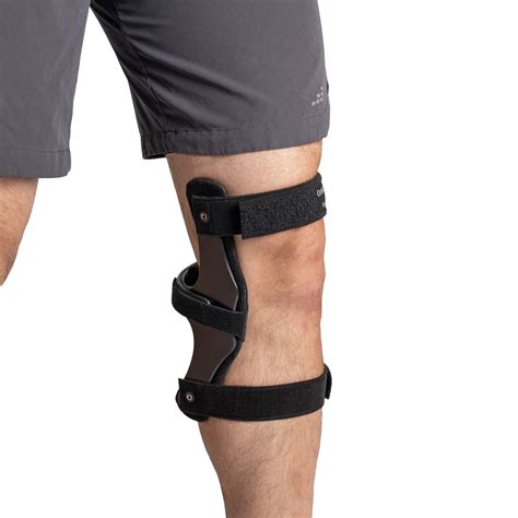 Genou En Hyperextension Anterior & Lateral View Of KAFO With Coupled