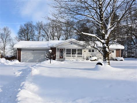 House for sale in Meadville: 813 Leslie Road, Meadville, PA 16335