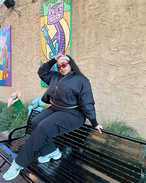 Phaith montoya | Standing on business @nikewomen #nikelRL #teamnike | Instagram