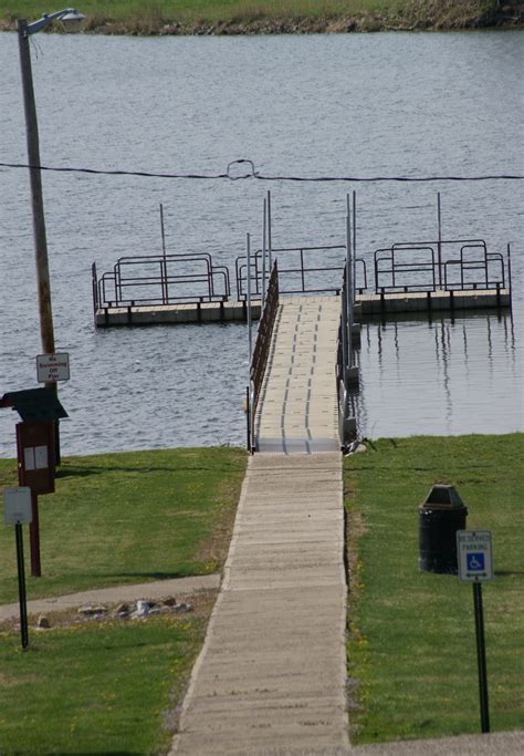 Amenities — ROCKVILLE LAKE PARK