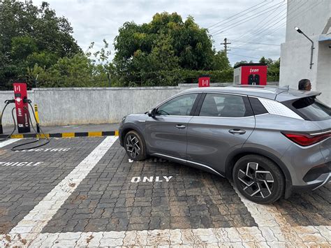 Zeon Charging | Fast Charger DC 4 X 120 kW CCS2 Guns | Annapurana Hotel ...