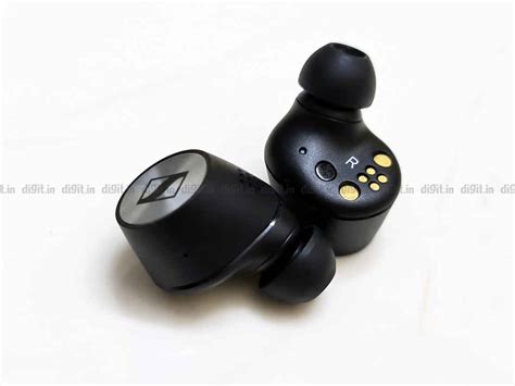 Sennheiser Momentum Wireless 2 Review : Immaculate build and stunning ...