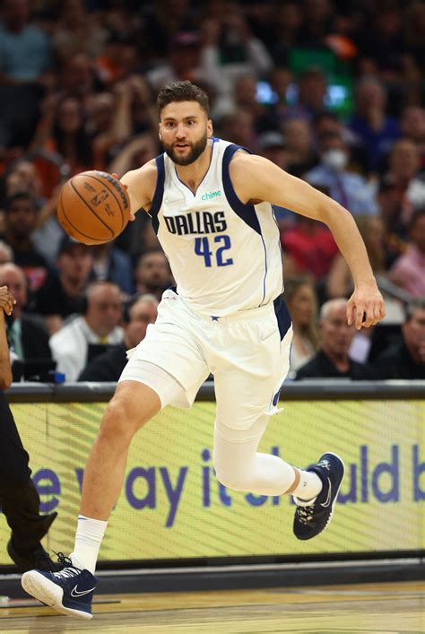 Mavericks Sign Maxi Kleber To Three-Year Extension | Hoops Rumors