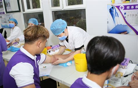泰安长城中学组织学生健康查体