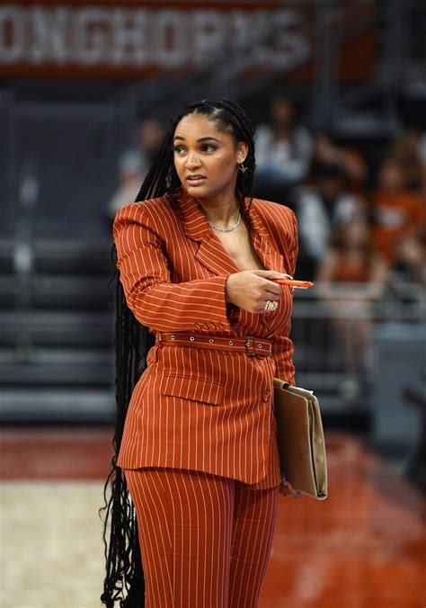 Texas Longhorns coach Sydney Carter has brought high fashion to the ...