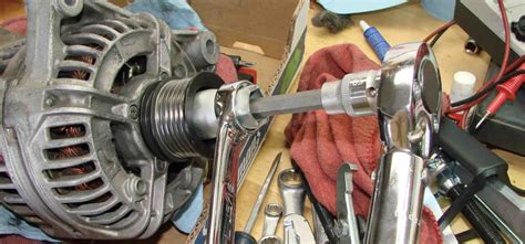 How To Remove Alternator Clutch Pulley Without Tool - EHCar.net