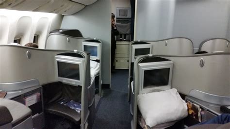 Review: United Global First (Boeing 777-200) from Tokyo to Singapore