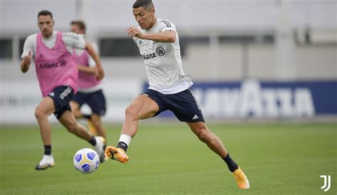 Training Center | At work towards Roma-Juve - Juventus
