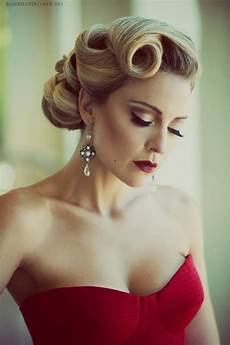 Retro Wedding Hairstyles by 16 Seriously Chic Vintage Wedding Hairstyles Weddingsonline Retro Wedding Hairstyles