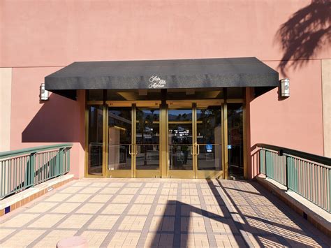 Saks 5th Palm Desert – REE Mechanical Inc.