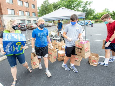 Temple Ohev Sholom distributes prayer books - pennlive.com