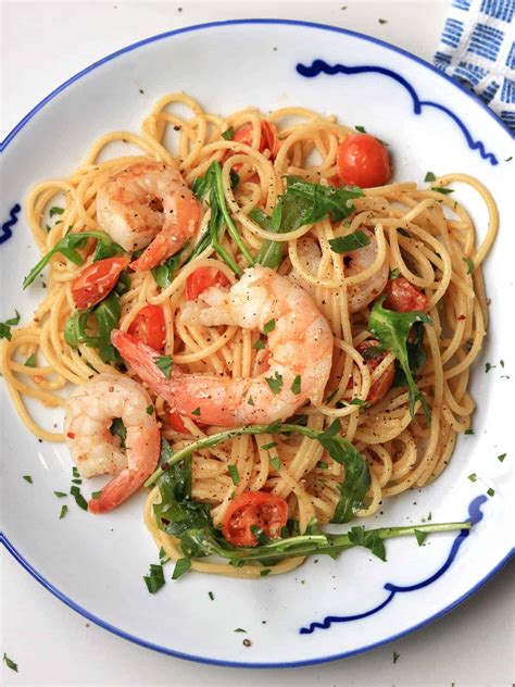 Prawn Aglio Olio - Mama Loves to Cook
