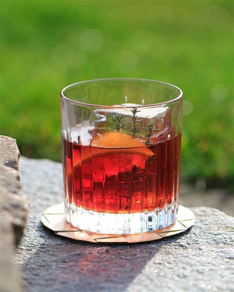 Spring Negroni - HowdyKitchen