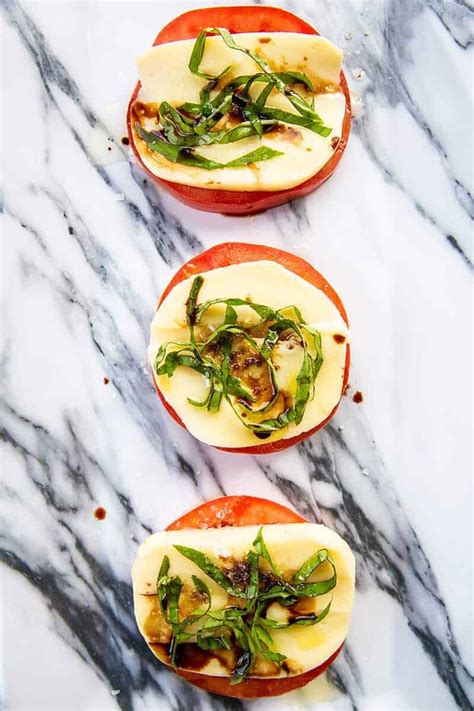 Traditional Caprese Salad - The Kitchen Magpie