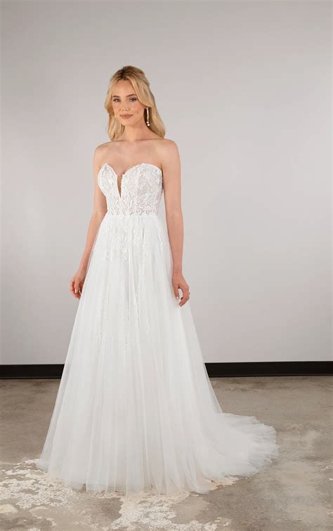 Romantic Long Sleeve A-Line Bridal Dress with Sweetheart Neckline