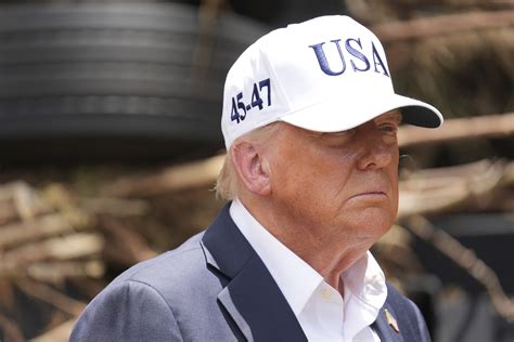 Trump news at a glance: Congress divided on Iran attack as Trump appears to link operation to 2020 e Aesthetic