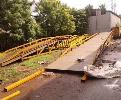 Hydraulic Dock Ramp Manufacturer, Supplier from Chennai