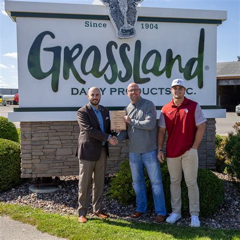 Grassland Dairy Products Recevies Business Friend of the Environment ...