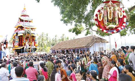 பறக்கை மதுசூதன பெருமாள் கோவிலில் பங்குனி தேரோட்டம்