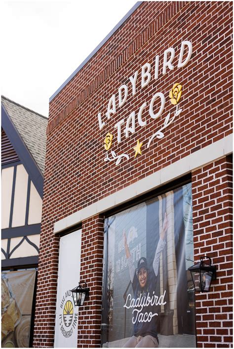 Exploring Mountain Brook Village