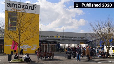 About Amazon France - About Amazon France Background Minimalist