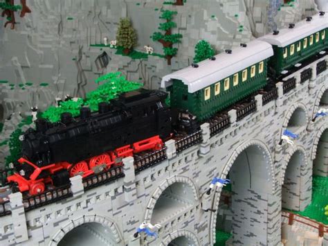 LEGO Building Block Train 的图像结果
