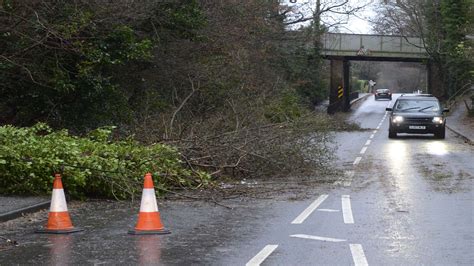 Kent faces weather warning for rain - with flooding in some places ...